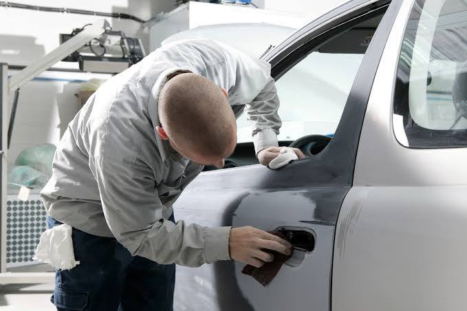 How To Make A Confident Choice Among Auto Body Shops In Aurora?